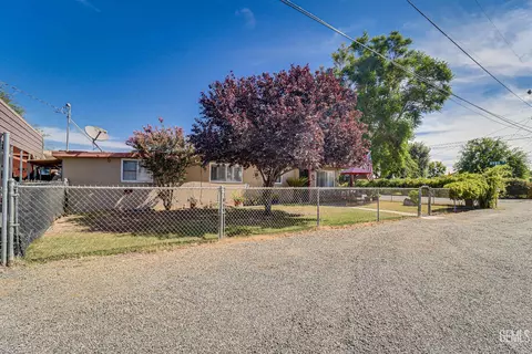Exterior - 6200 Wright Ave, Bakersfield, CA 93308 photo 3 of 9