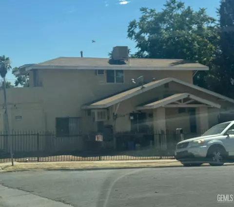 1522 West Dr, Bakersfield, CA 93304