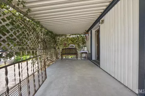 5464 Isabel Dr, Weldon, CA 93283 photo 7