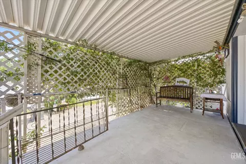 5464 Isabel Dr, Weldon, CA 93283 photo 8