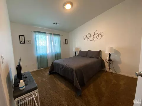 421 Salazar Ave, Bakersfield, CA 93307 photo 23