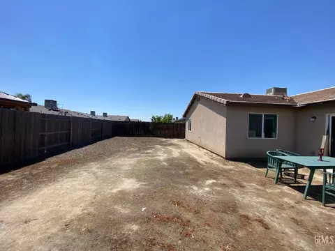 421 Salazar Ave, Bakersfield, CA 93307 photo 30