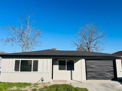 1007 Watts Dr, Bakersfield, CA 93307 photo 1