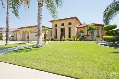 13307 Providence Pl, Bakersfield, CA 93314