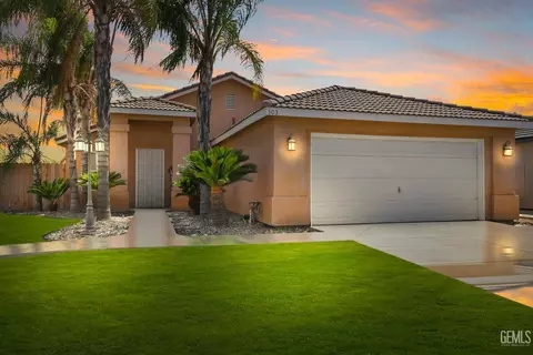 303 Fern Meadow Dr, Bakersfield, CA 93308