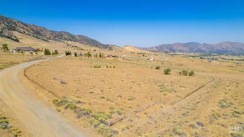 0 Comanche Dr, Tehachapi, CA 93561