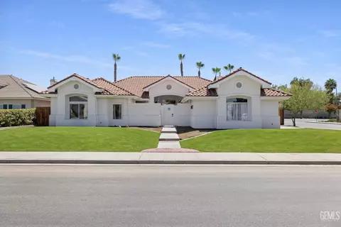 13307 Phoenix Palm Ct, Bakersfield, CA 93314