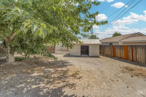 214 Pierce St, Taft, CA 93268 photo 24
