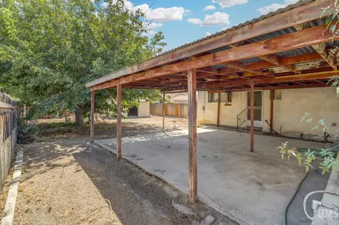 214 Pierce St, Taft, CA 93268 photo 22
