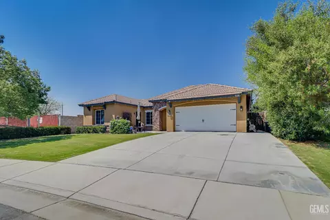 Exterior - 9320 Ribston Ave, Bakersfield, CA 93312 photo 3 of 9