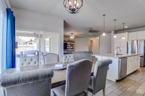 Dining - 9320 Ribston Ave, Bakersfield, CA 93312 photo 2 of 2