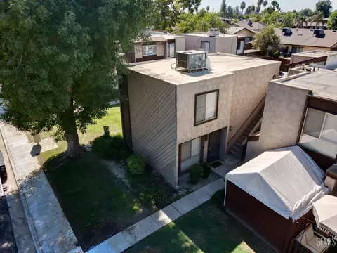 6020 Almendra Ave #C, Bakersfield, CA 93309