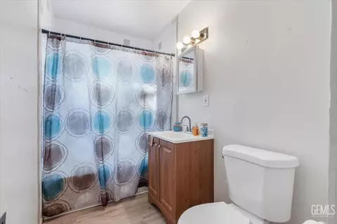 Bath - 13645 Gilbert St, North Edwards, CA 93523 photo 1 of 2