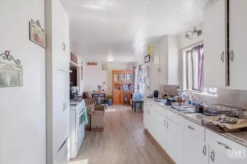 Entry Way - 13645 Gilbert St, North Edwards, CA 93523 photo 1 of 1