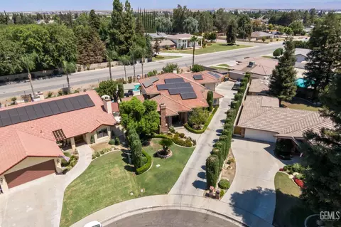 7704 Jill Jean Ave, Bakersfield, CA 93308