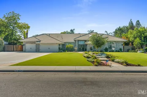 1621 Sprucehaven St, Bakersfield, CA 93312