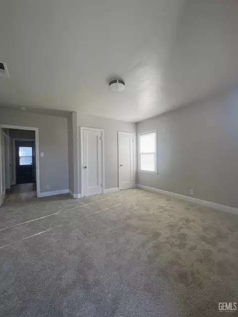 Bedroom - 427 E St, Tehachapi, CA 93561 photo 3 of 6