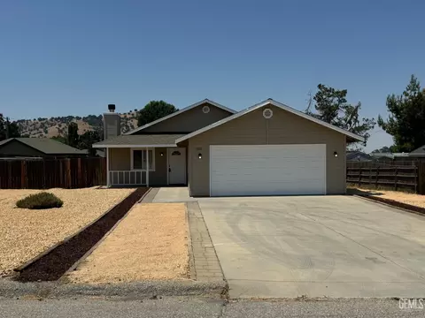 18101 Bold Venture Dr, Tehachapi, CA 93561 photo 2