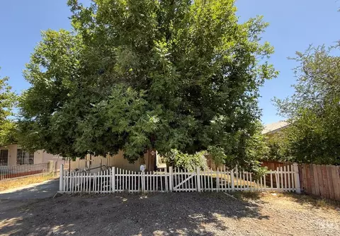 206 Pierce St, Taft, CA 93268 photo 1