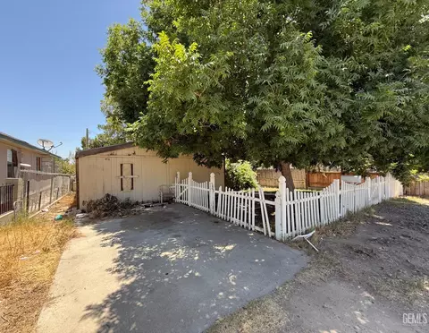 206 Pierce St, Taft, CA 93268 photo 2