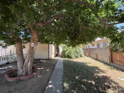 206 Pierce St, Taft, CA 93268 photo 3