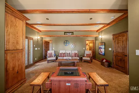 Entry Way - 26000 Deertrail Dr, Tehachapi, CA 93561 photo 5 of 5