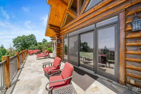Exterior - 26000 Deertrail Dr, Tehachapi, CA 93561 photo 2 of 18