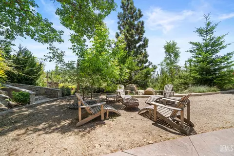 Exterior - 26000 Deertrail Dr, Tehachapi, CA 93561 photo 8 of 18