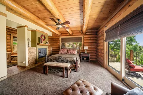 Bedroom - 26000 Deertrail Dr, Tehachapi, CA 93561 photo 1 of 8