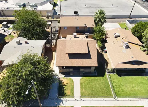 1401 Chester Pl, Bakersfield, CA 93304