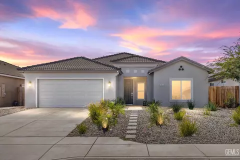 7811 Cuyama River St, Bakersfield, CA 93311