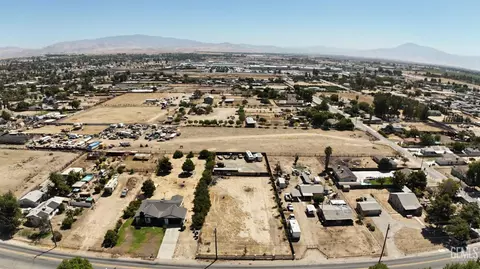 64 Sterling Rd, Bakersfield, CA 93307 photo 6