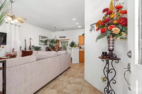 3012 Eagle Valley Pl, Bakersfield, CA 93313 photo 7