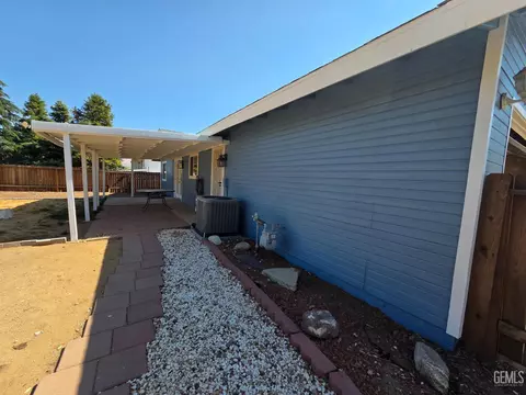 22201 Mccarthy Dr, Tehachapi, CA 93561 photo 17