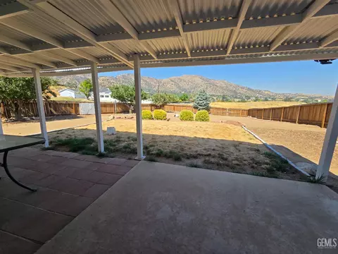 22201 Mccarthy Dr, Tehachapi, CA 93561 photo 16