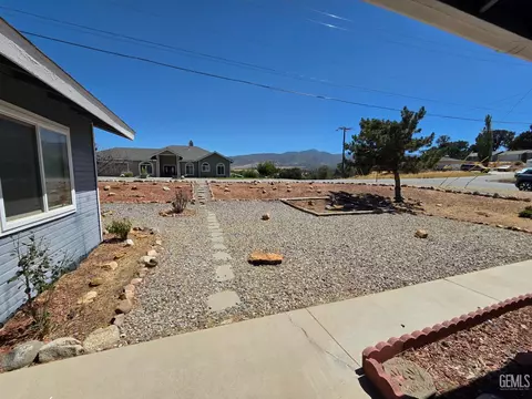 22201 Mccarthy Dr, Tehachapi, CA 93561 photo 23