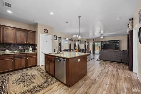 Other - 3313 Amazon Dr, Bakersfield, CA 93313 photo 1 of 4