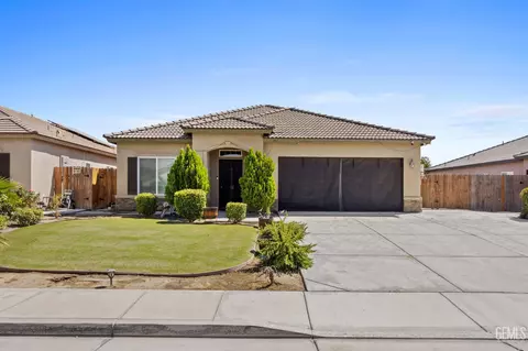 Exterior - 3313 Amazon Dr, Bakersfield, CA 93313 photo 2 of 6