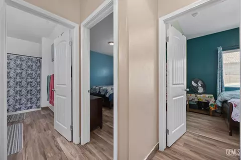 Entry Way - 3313 Amazon Dr, Bakersfield, CA 93313 photo 7 of 7