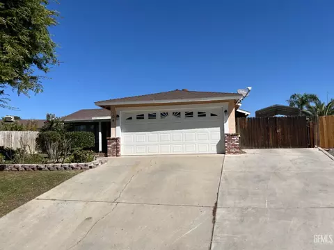 104 Star Ct, Bakersfield, CA 93308