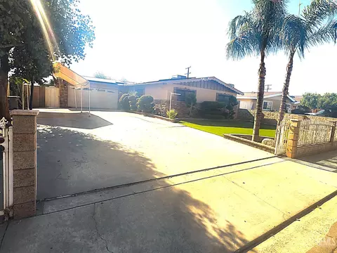 621 Union St, Delano, CA 93215