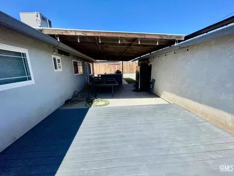 320 E Woodrow St, Taft, CA 93268 photo 13