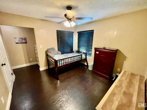 320 E Woodrow St, Taft, CA 93268 photo 7