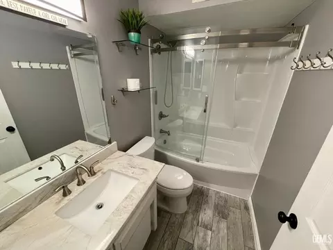 320 E Woodrow St, Taft, CA 93268 photo 8