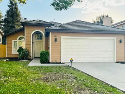 5217 Clover Mountain St, Bakersfield, CA 93313