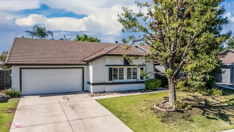 9903 Battersea Park Dr, Bakersfield, CA 93312