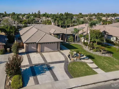 11016 Bellfounder Dr, Bakersfield, CA 93312
