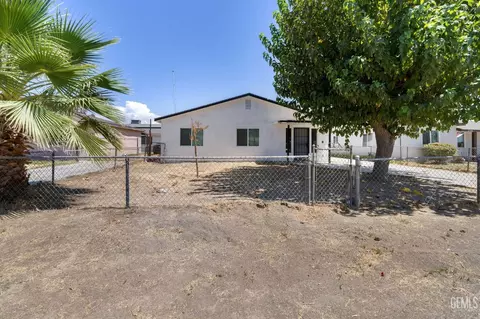 2136 Mahoney St, Bakersfield, CA 93307