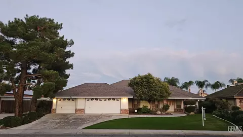 5504 Danbury Ct, Bakersfield, CA 93312