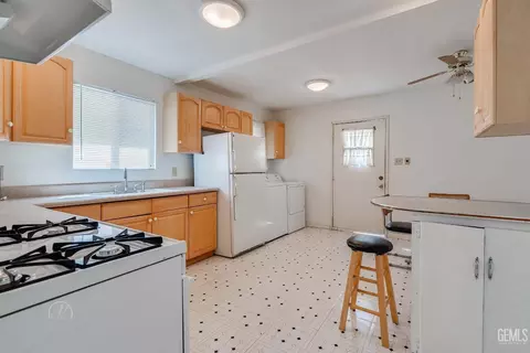 411 A St, Taft, CA 93268 photo 7